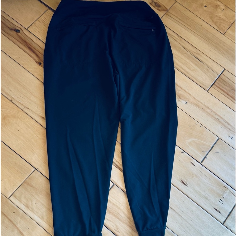 Women’s Patagonia Joggers. Excellent condition